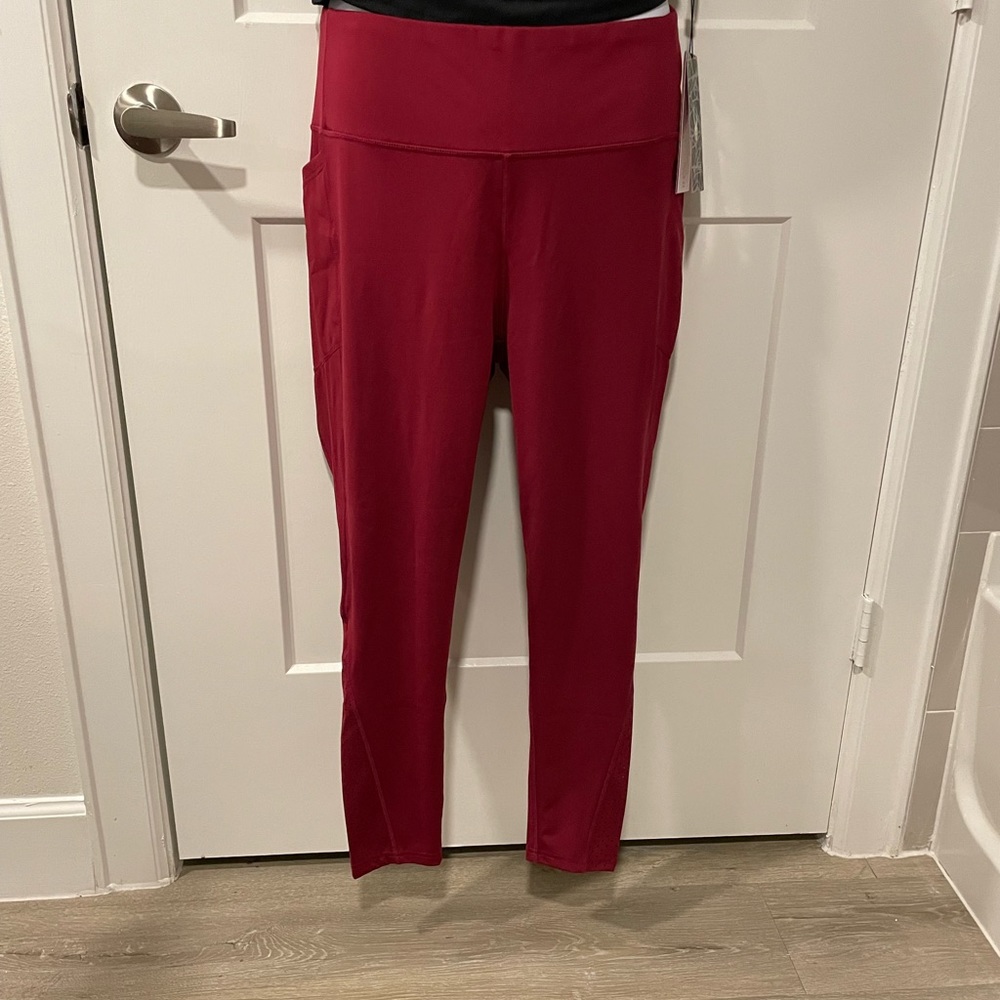 NWOT-Maroon Leggings